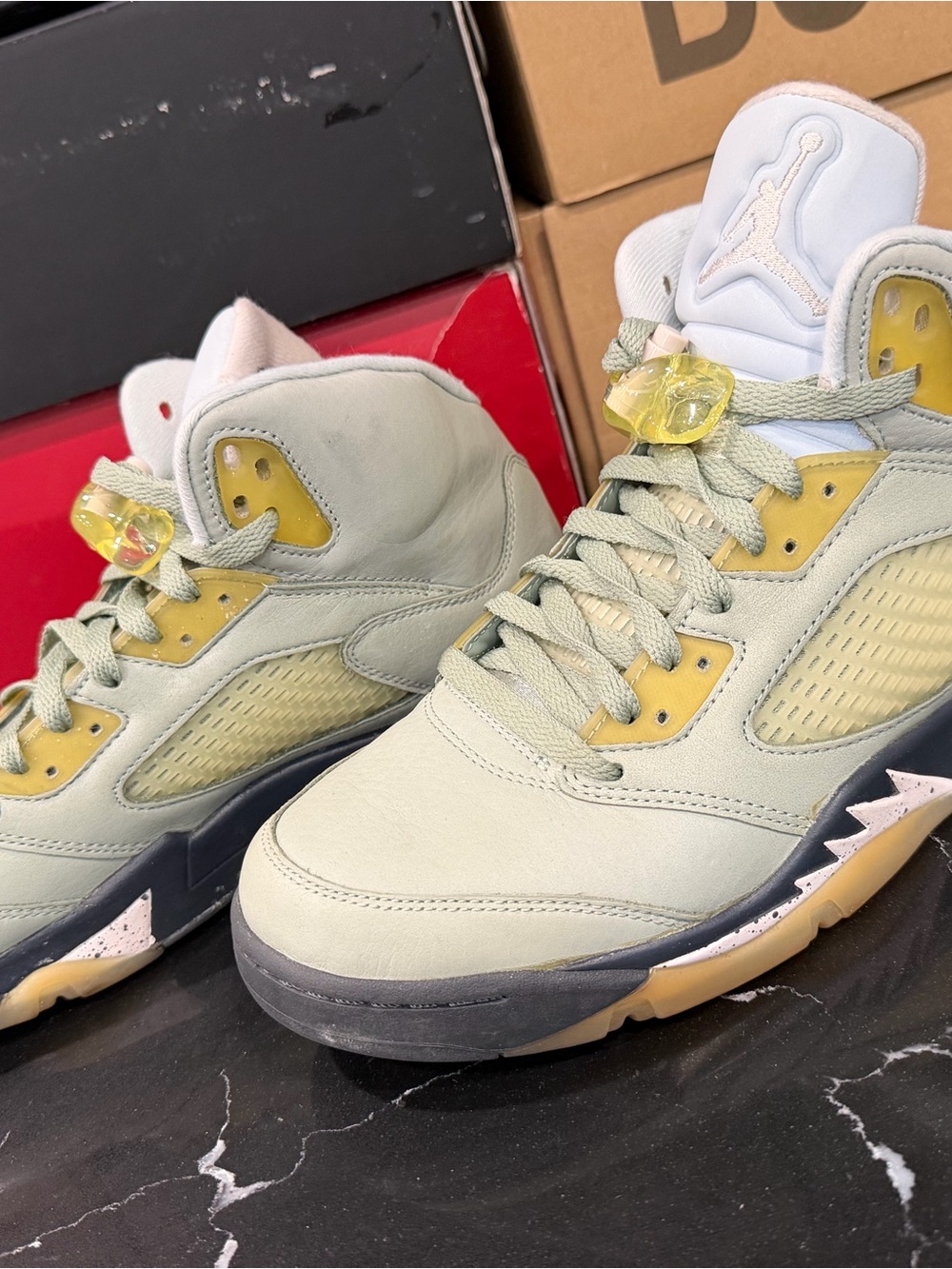Jordan mens Retro 5’s- Jade Horizon